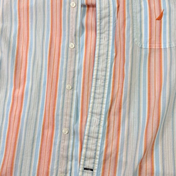 Nautica Men's Classic Fit Vertical Striped SS Button Down Collar Large - Picture 5 of 9